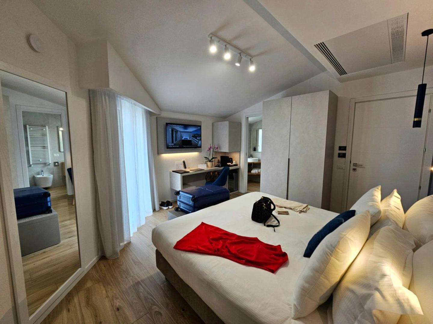 Chic & Charme Luxury Rooms Olbia Exterior photo
